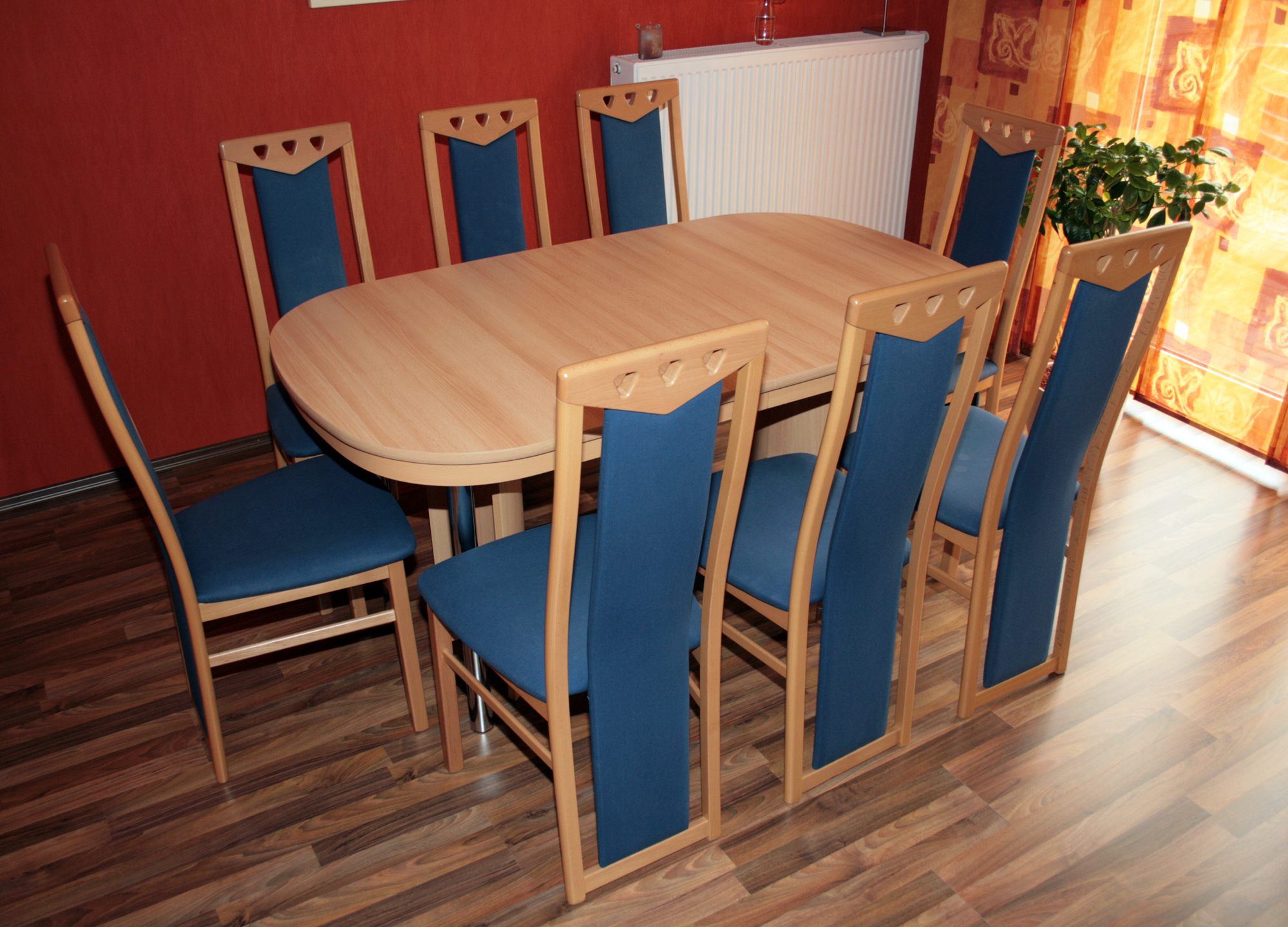 Esstisch mit 8 Stühlen super günstig anzugeben - Speisezimmer Essecke - Kirchlinteln