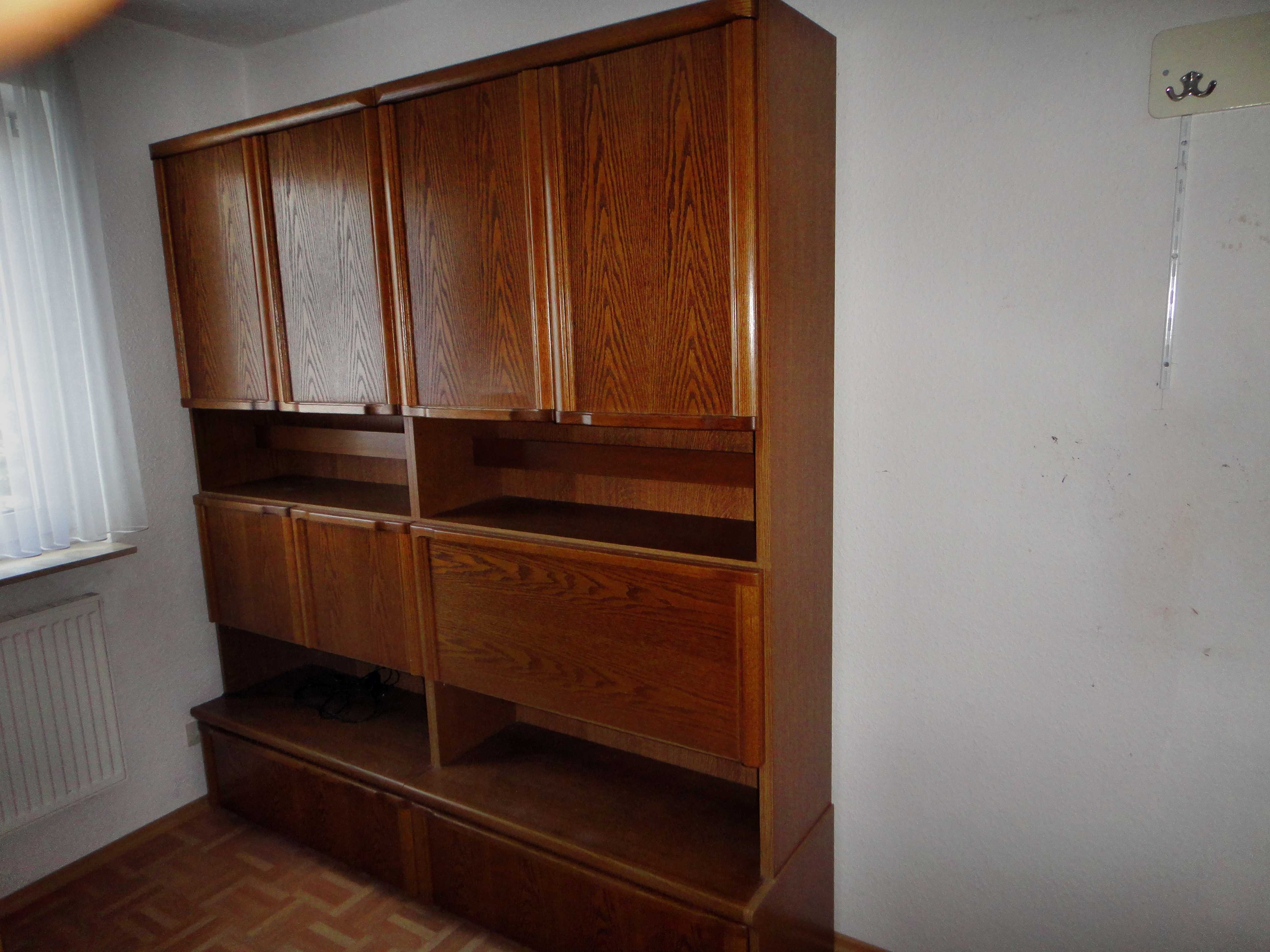 Wohnzimmerschrank zu verschenken - Couchtisch Sonstige Wohnzimmereinrichtung - Groß-Gerau