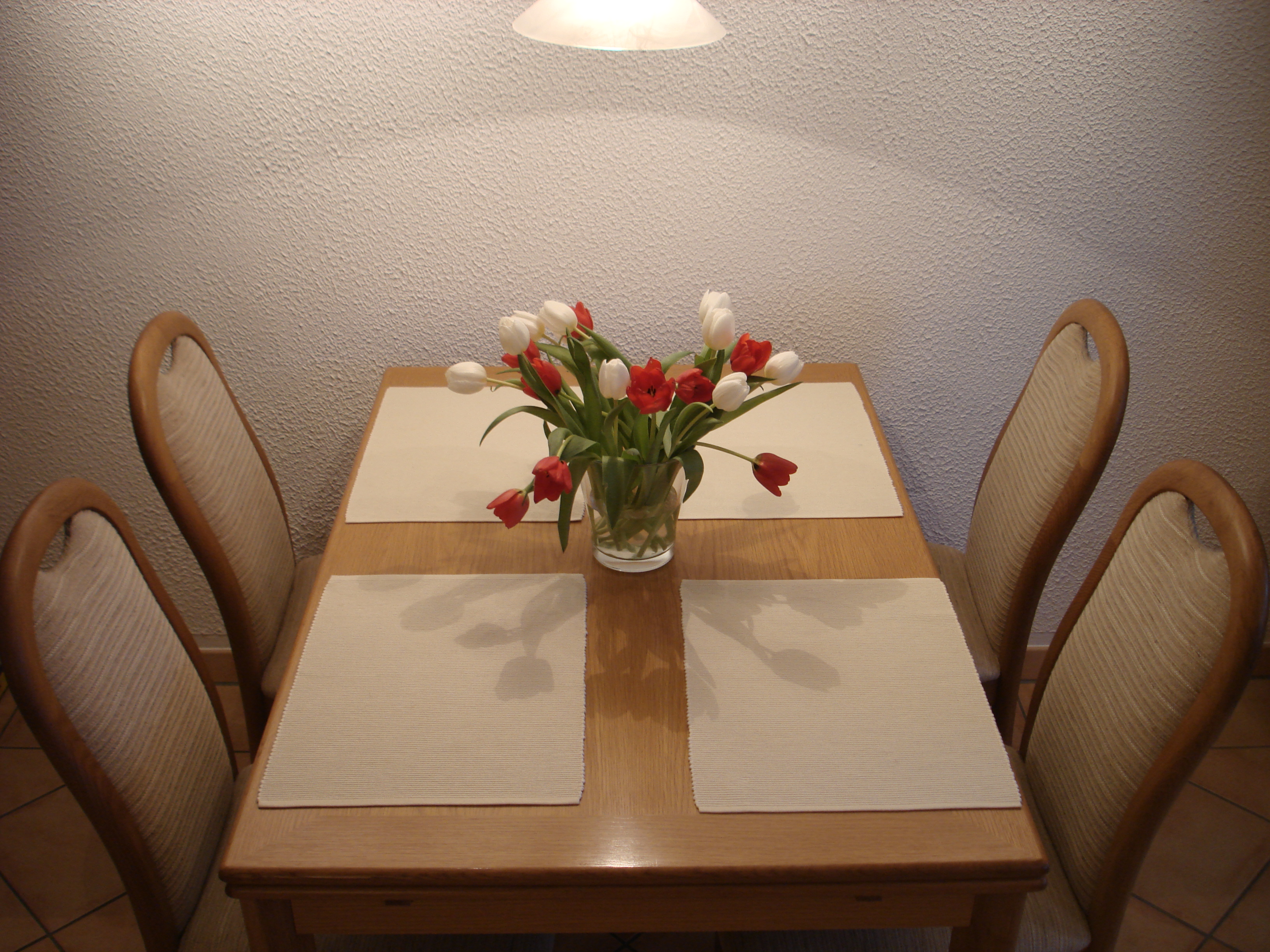 Hülsta Schrankwand (4,0m), Tisch, 4 Stühle, Phonorack günstig abzugeben - Couchtisch Sonstige Wohnzimmereinrichtung - Essen
