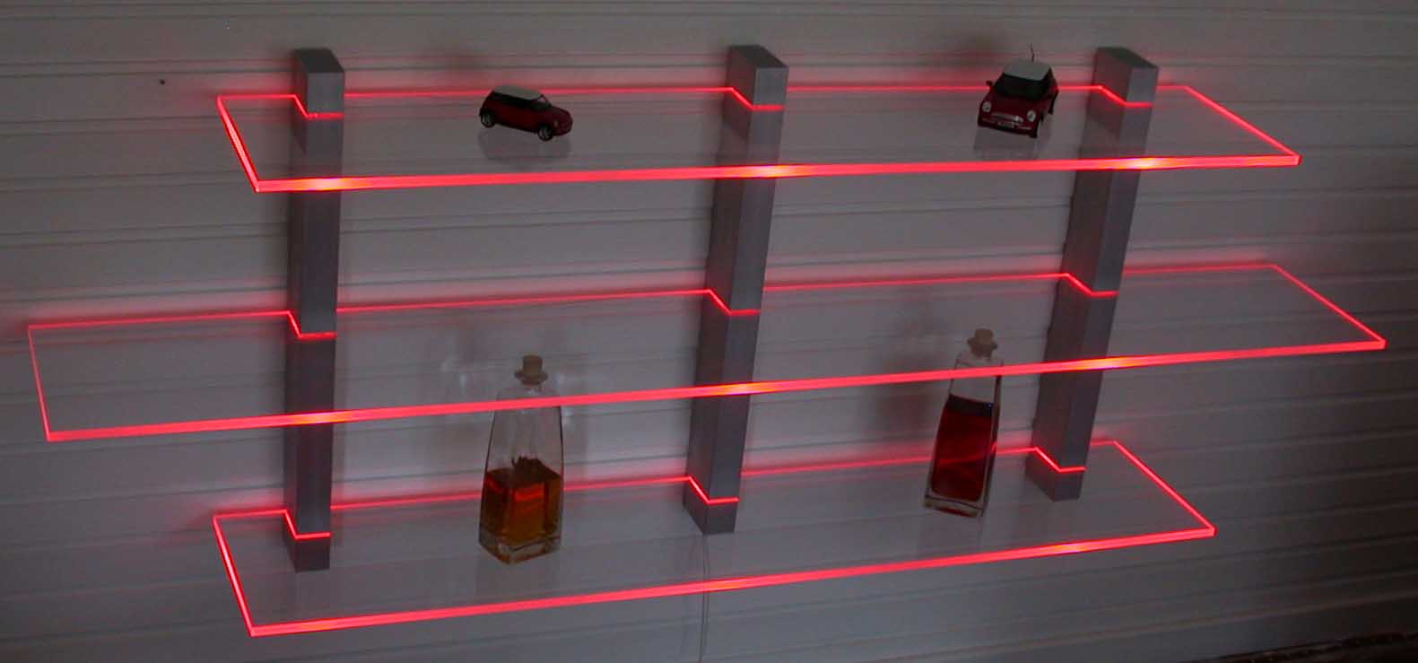 Wandboard aus Aluminium und Acryl, beleuchtet mit LED Technik - Regale - Wermelskirchen