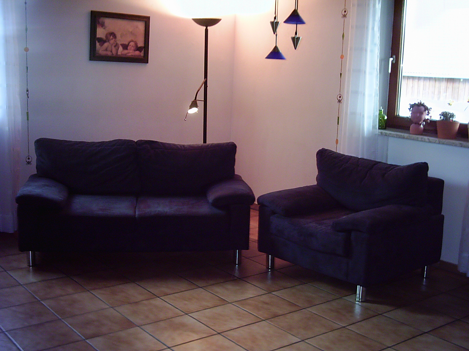 Schwarze Velourleder-Couch - Couchtisch Sonstige Wohnzimmereinrichtung - Aham