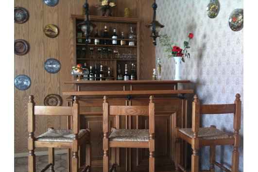 Hausbar mit 3 Hockern - Couchtisch Sonstige Wohnzimmereinrichtung - neunkirchen