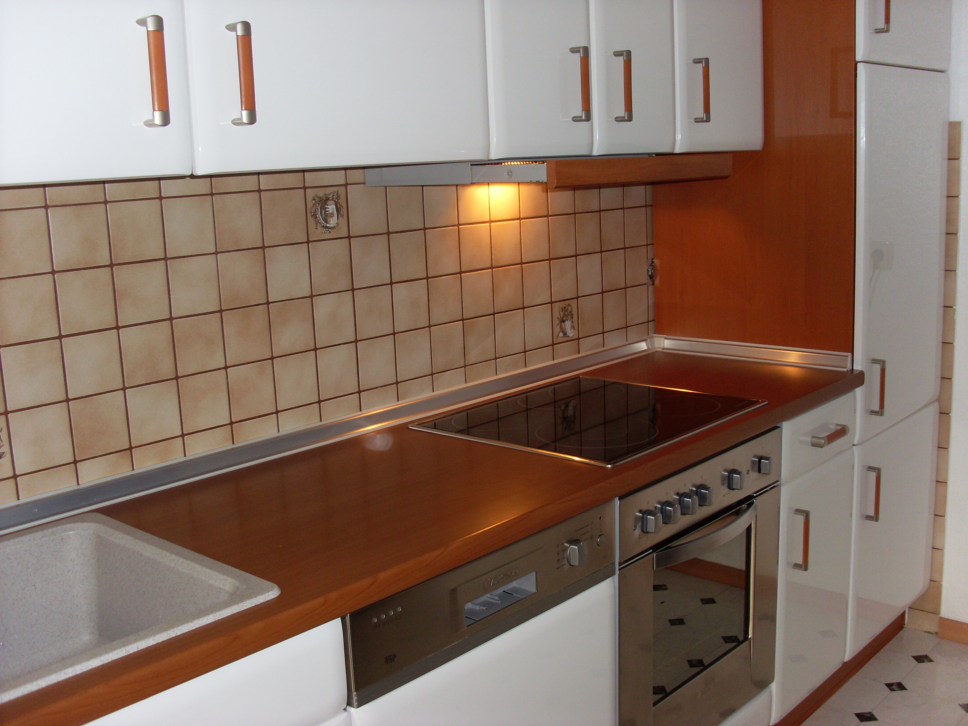 Biete wohnungsauflösung mit hochwertigen möbel teilen für schlafzime, wohnzim - Haushaltsaufloesungen - köln