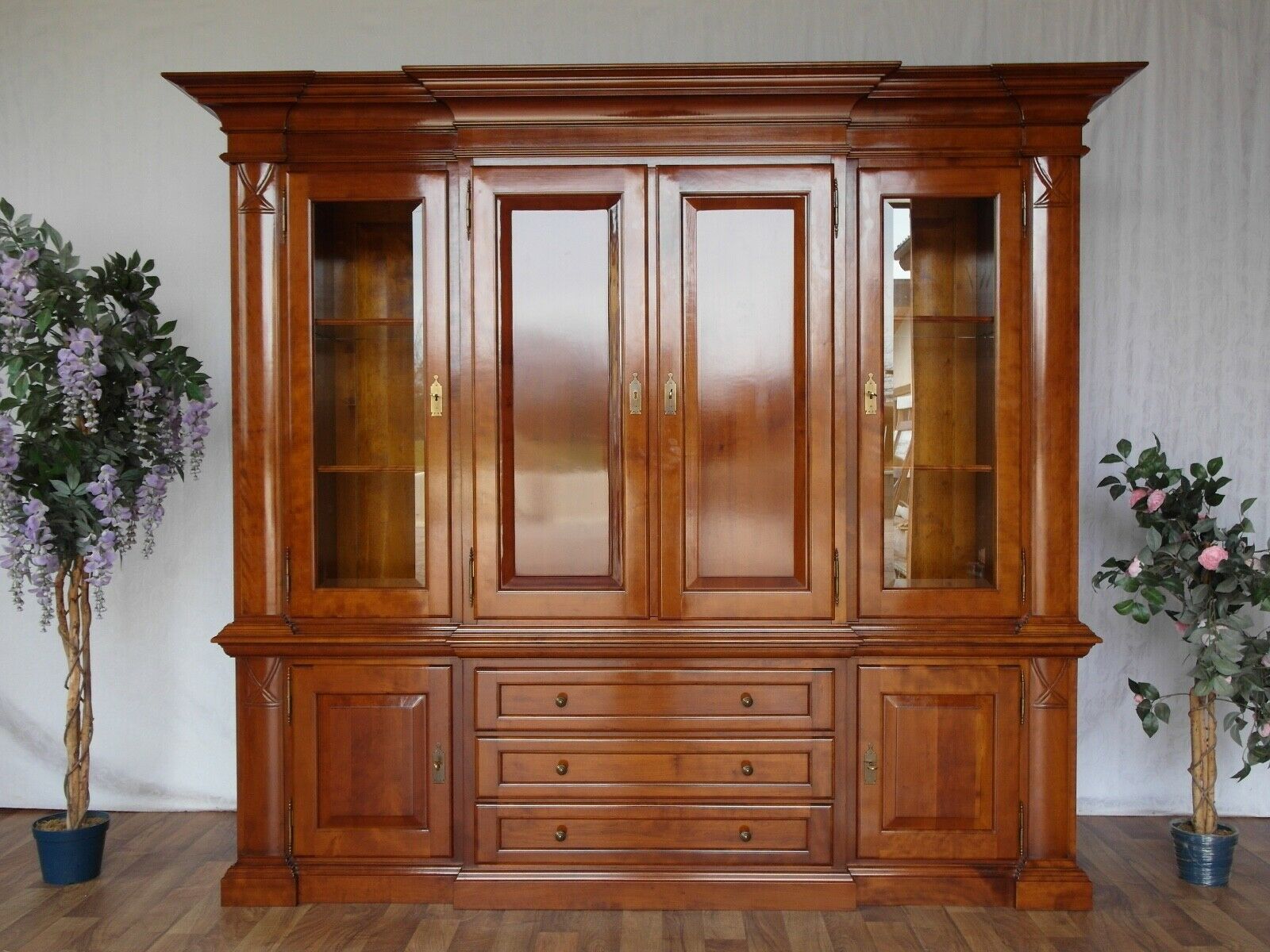 Scholtissek Vitrine Schrank Kirsche Birke vollmassiv Beleuchtung  - Speisezimmer Essecke - München