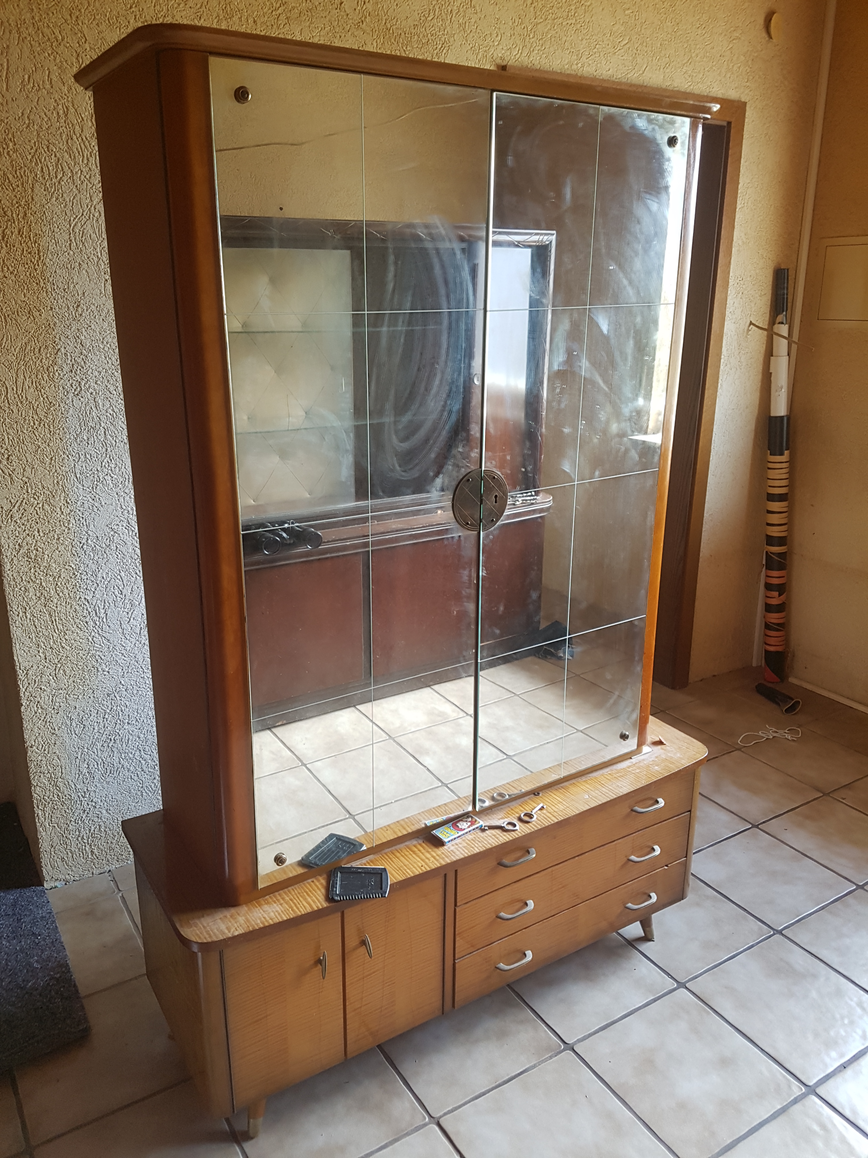 Kleider/Spiegelschrank  - Sonstige Schlafzimmermoebel - Weiterstadt