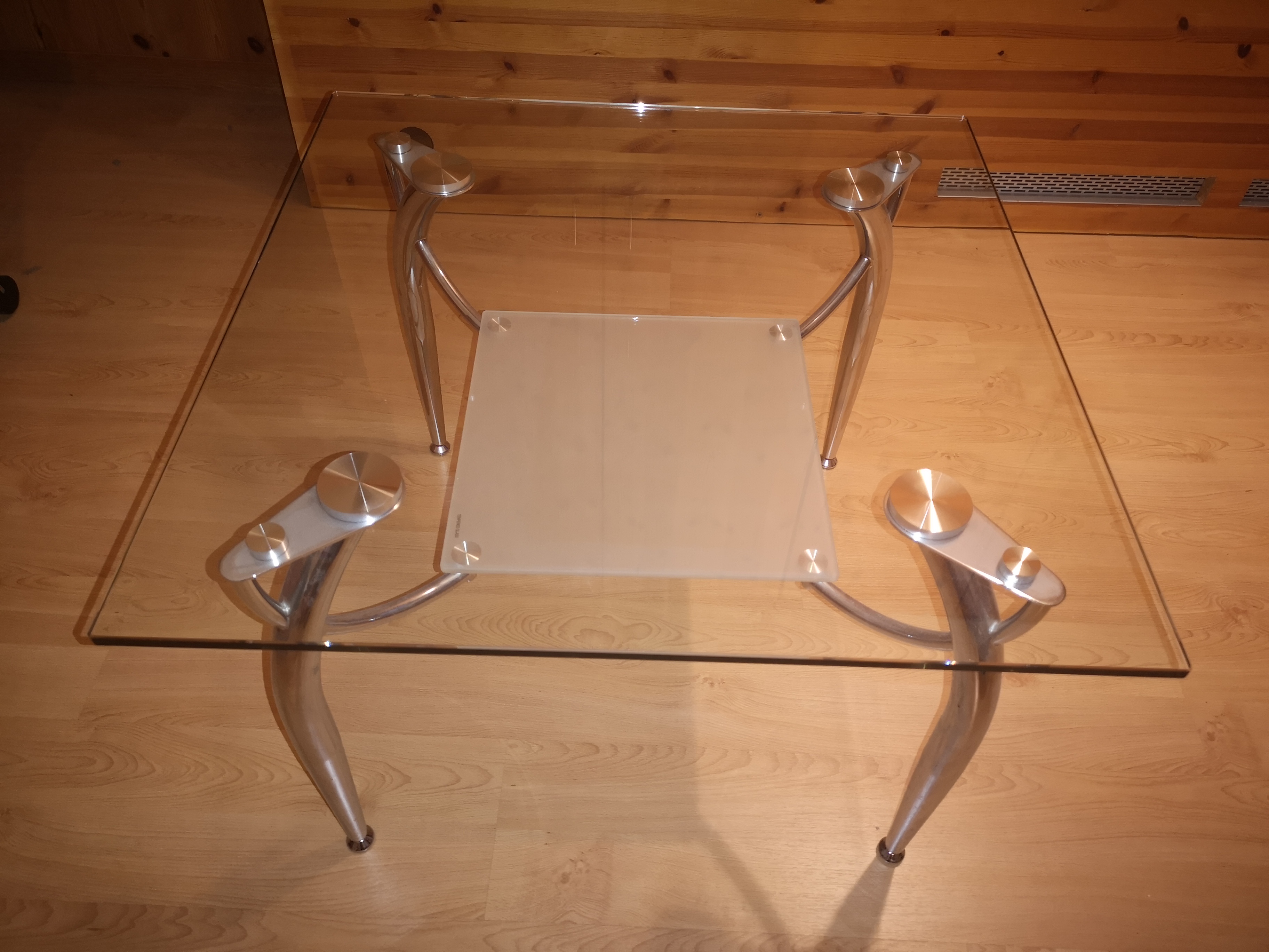 Hochwertiger quadratischer Glastisch mit stylischen Chromfüßen - Couchtisch Sonstige Wohnzimmereinrichtung - AHRENSBURG 