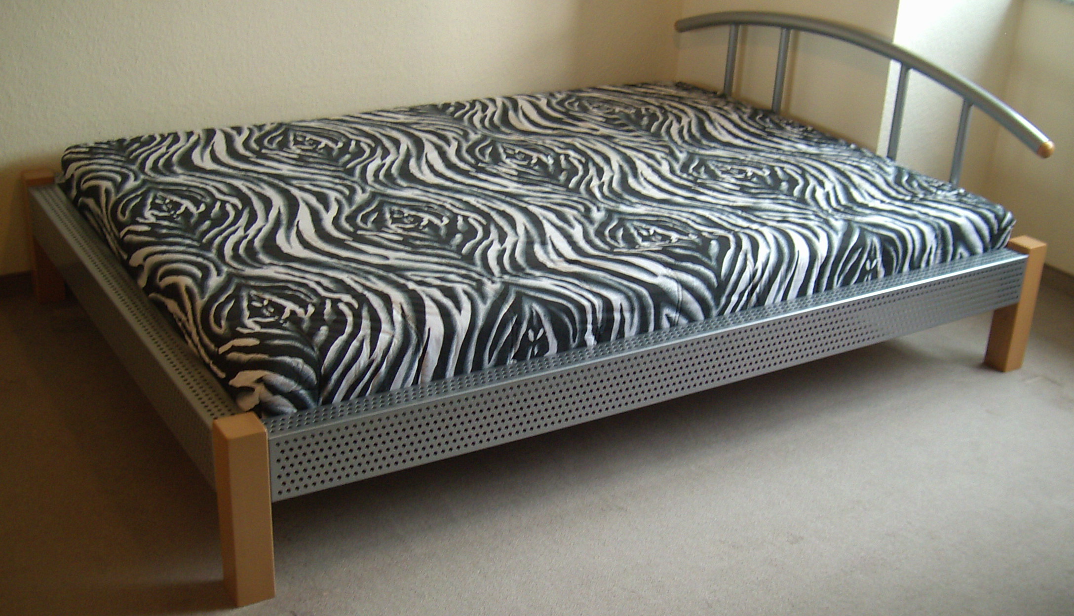 Bett inkl. Rost und Matratze - Betten Bettzeug - Dresden