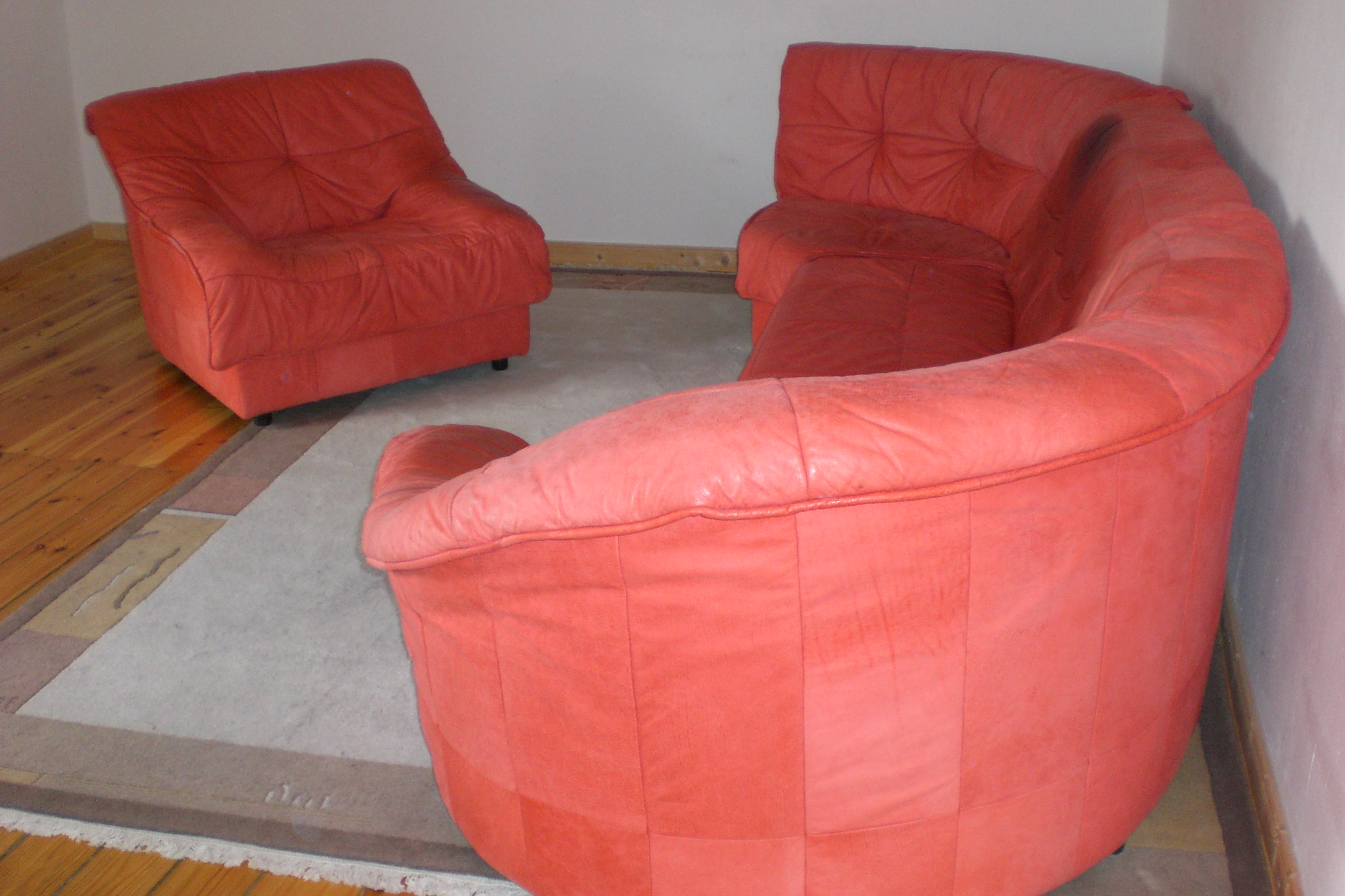 Kuschlige Ledercouch - Polster Sessel Couch - Berlin