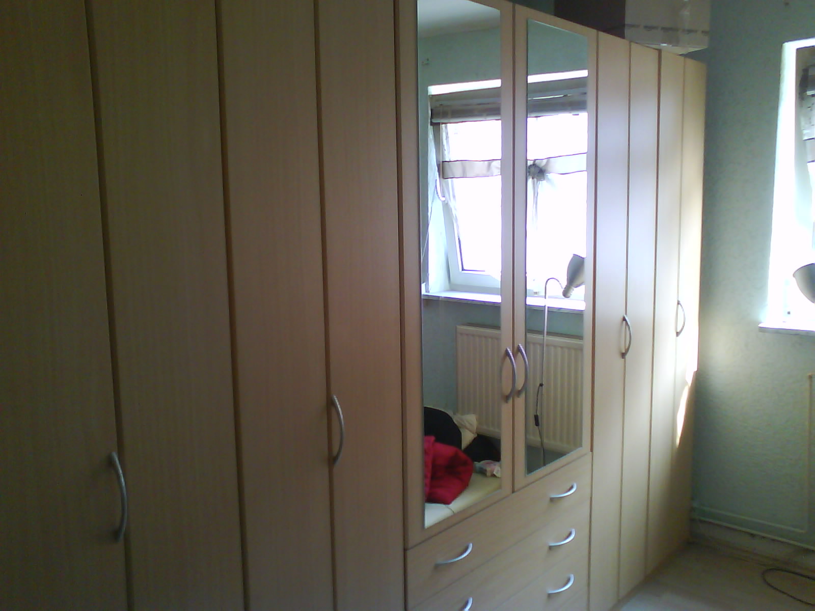 Großer Schlafzimmerschrank für Selbstabholer - Sonstige Schlafzimmermoebel - Rüsselsheim