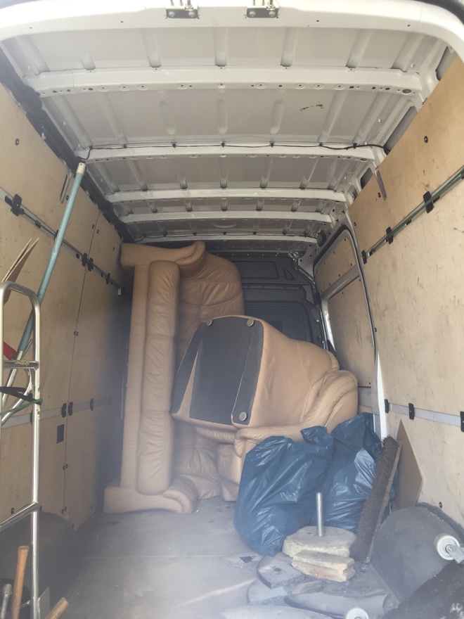 Berlin Sofa Entrümpelung Berlin pauschal 80 € - Haushaltsaufloesungen - Berlin